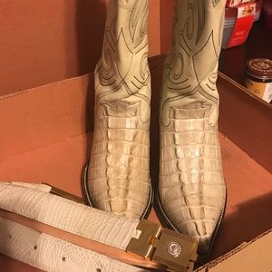 Authentic Alligator cowboy boots- like new